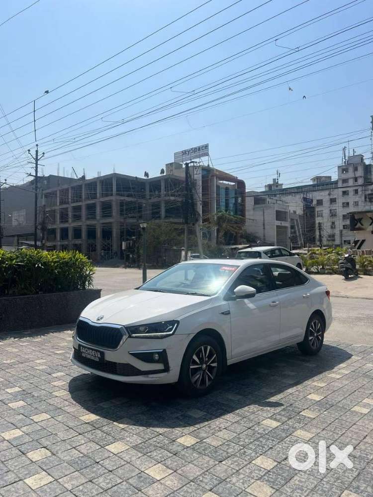 Skoda Slavia 1.5 Tsi Style At, 2023, Petrol