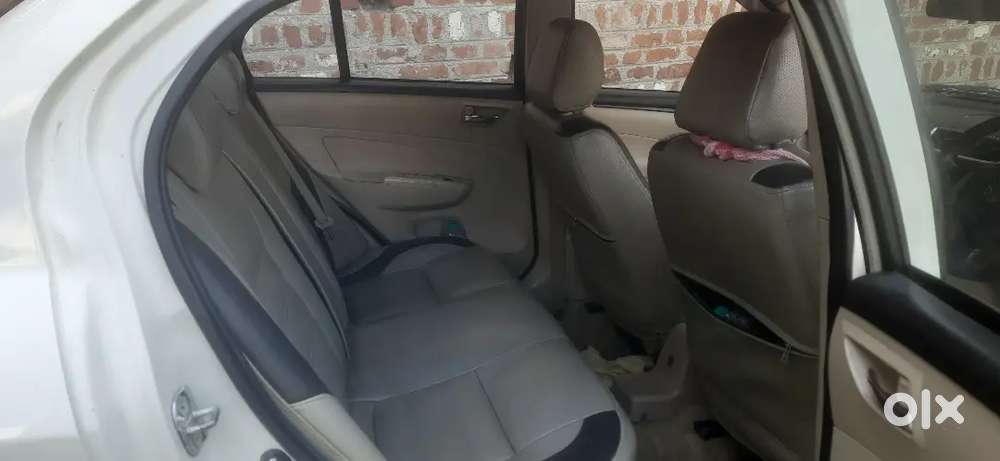 Maruti Suzuki Dzire 2013 Diesel 125000 Km Driven