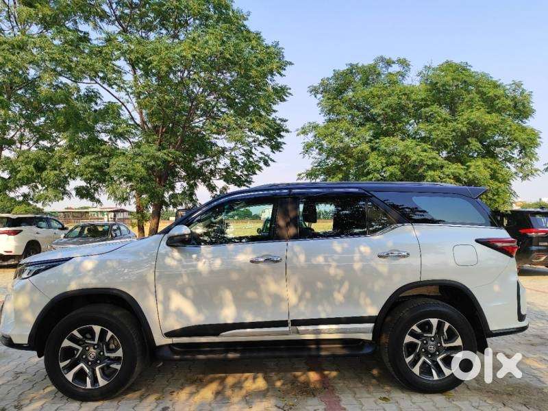 Toyota Fortuner Legender 4x2 At 2.8, 2024