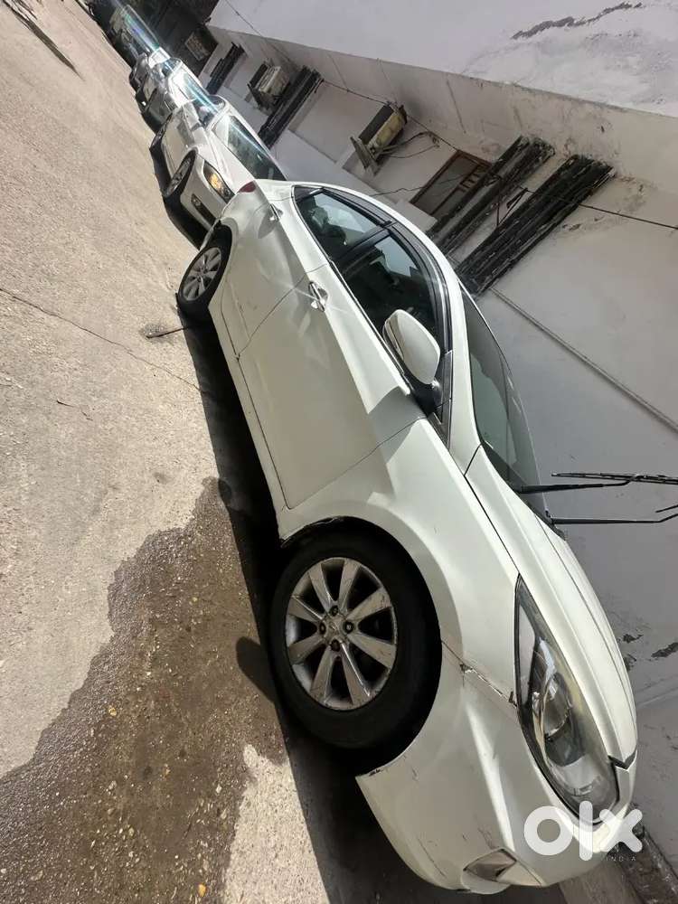 Hyundai Verna 1.6 Sx Petrol Manual 2012