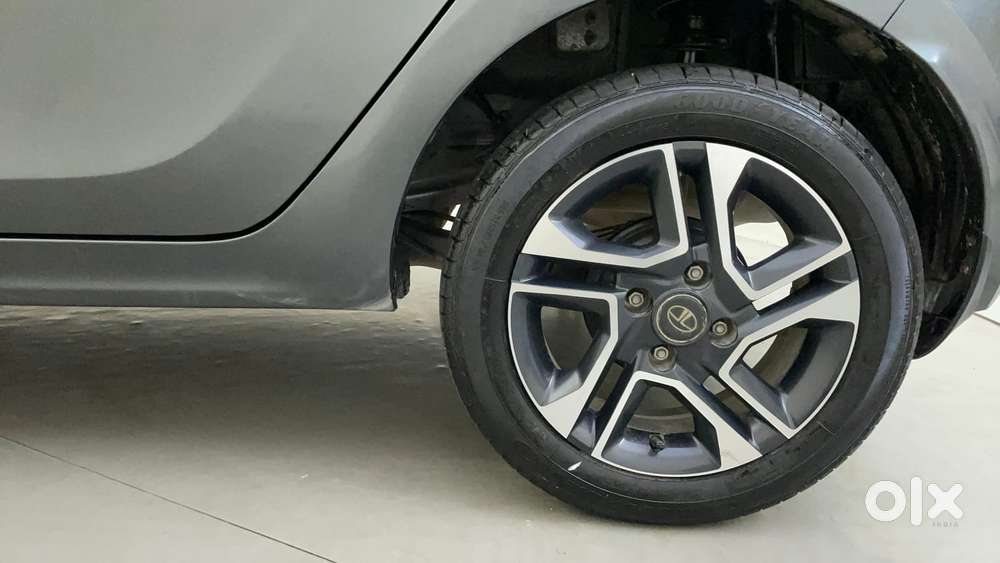 Tata Tiago Xza Plus, 2023, Petrol