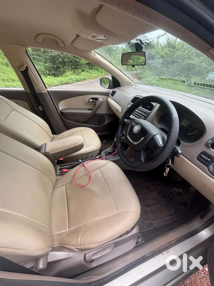 Skoda Rapid 1.0 Tsi 2013