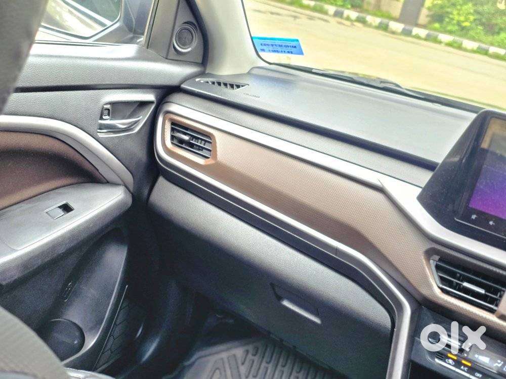 Maruti Suzuki Brezza Zxi Plus At, 2023, Petrol