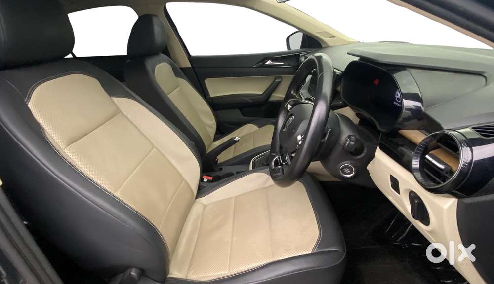 Skoda Slavia 1.0 Tsi Style At, 2022, Petrol