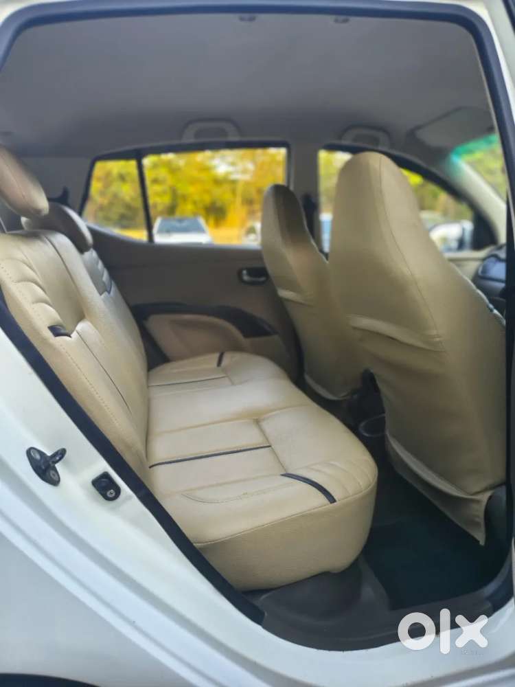 Hyundai I10 Sportz At, 2012, Petrol