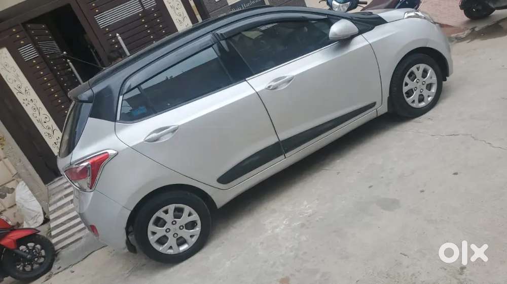 Hyundai Grand I10 2015 Petrol 136000 Km Driven