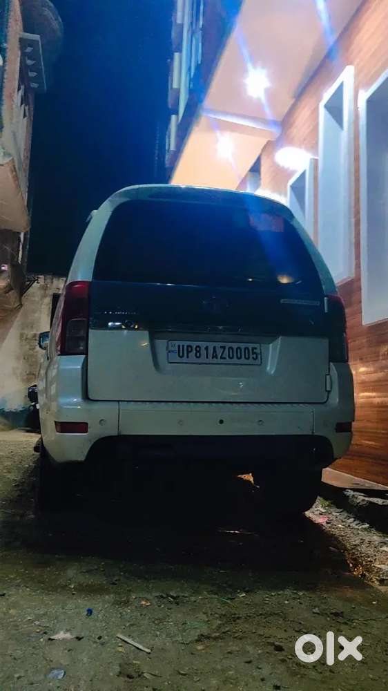 Tata Safari Storme 2014