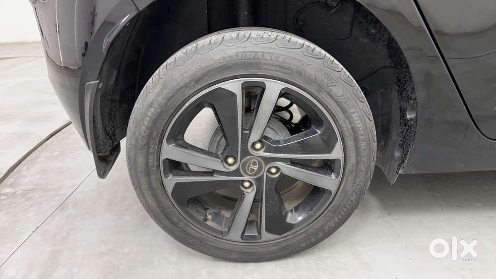 Tata Altroz 1.5 Xz Plus Diesel Dark Edition, 2023, Diesel