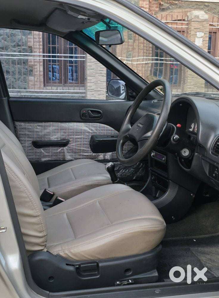 Maruti Suzuki Esteem Lxi - Bsiii, 2005, Petrol