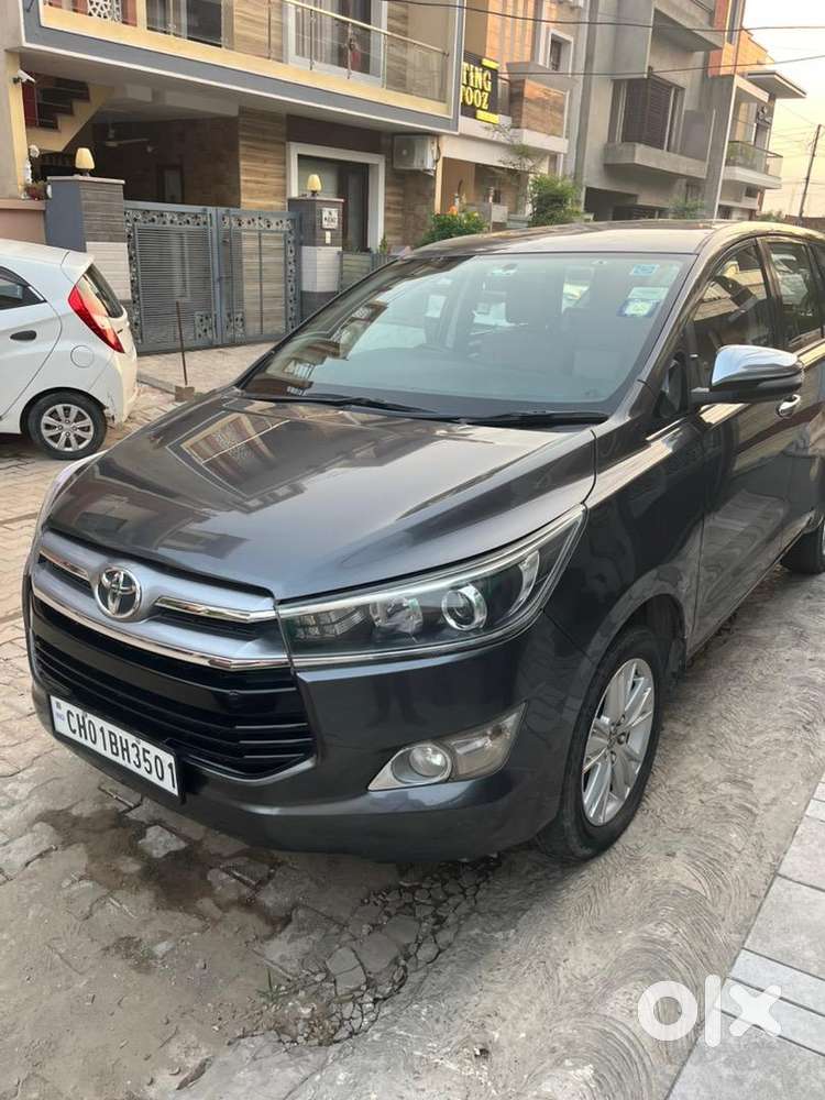Toyota Innova Crysta 2016 Diesel Well Maintained