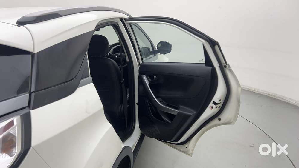 Tata Nexon 1.2 Revotron Xm (s), 2020, Petrol