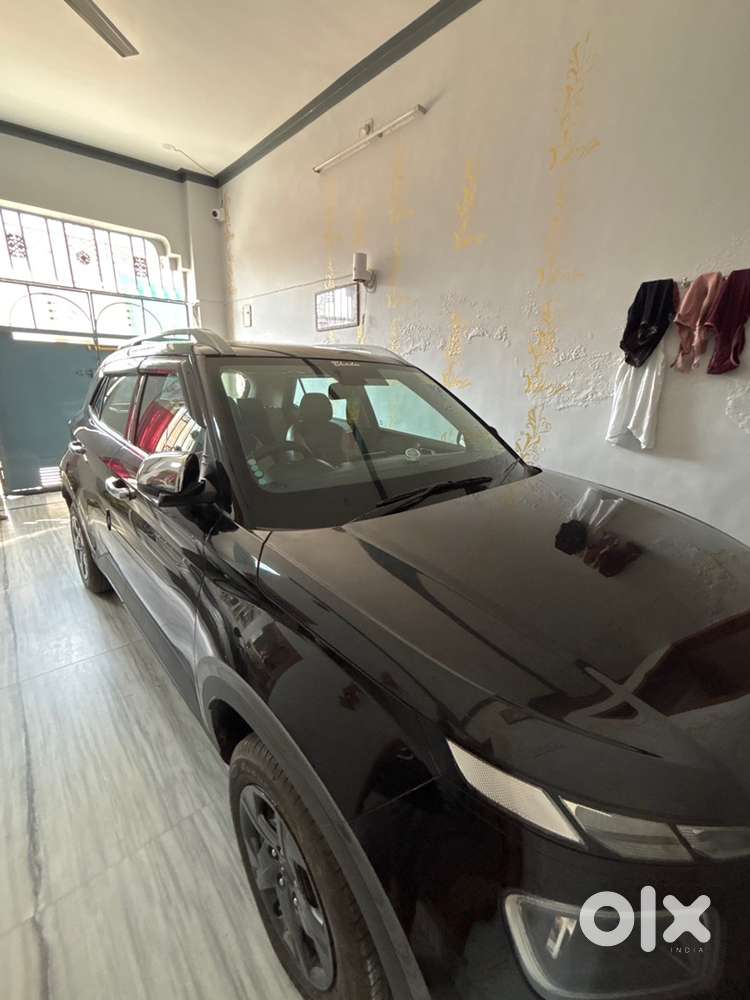 Hyundai Venue Petrol Manual 2023