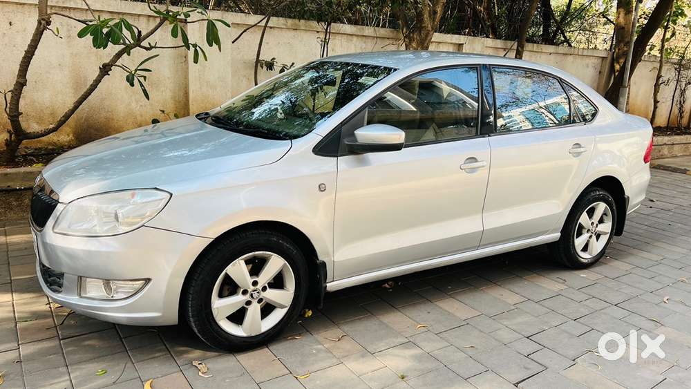 Skoda Rapid 2015 Diesel Top Model Well Maintained