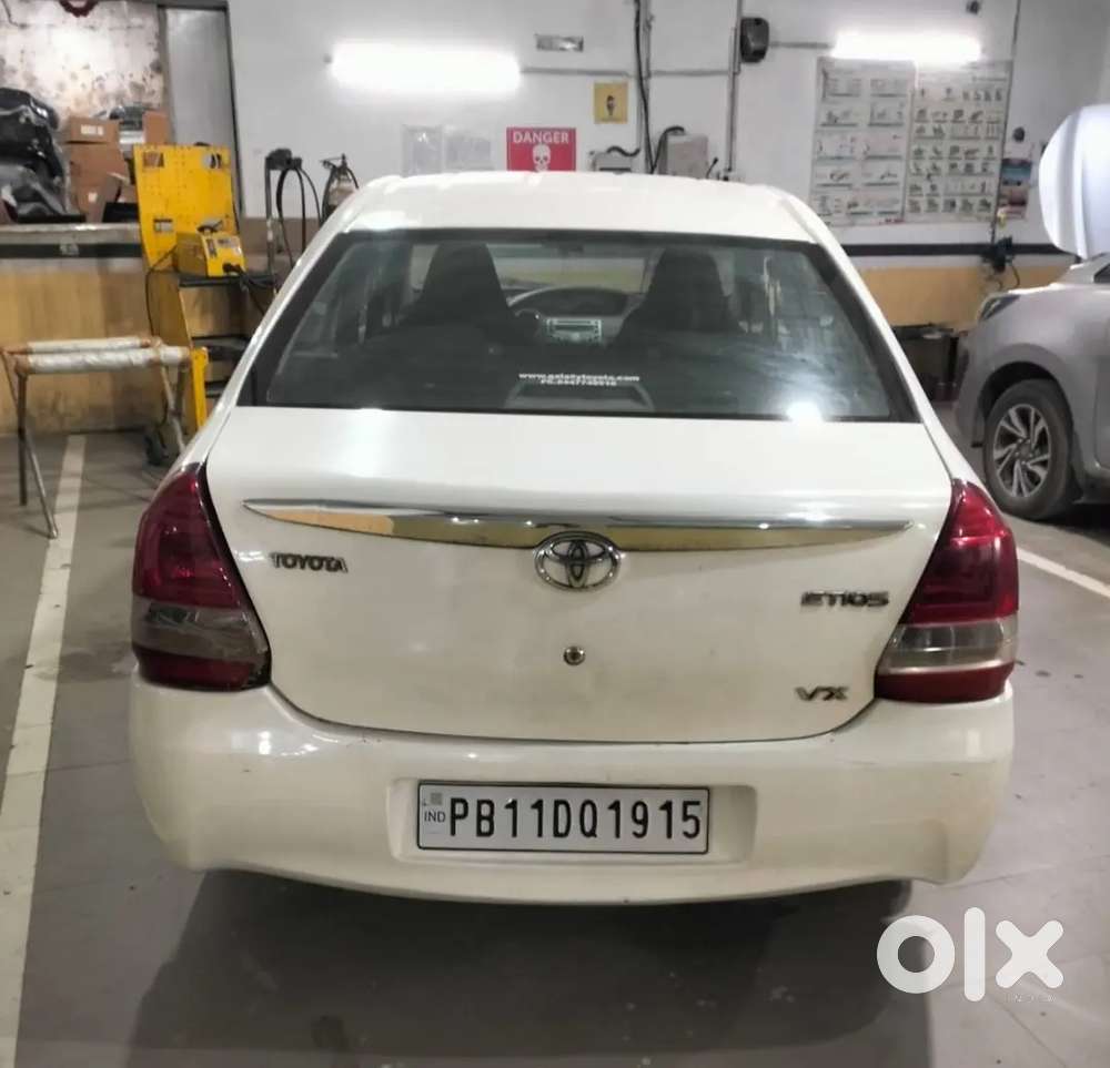 Toyota Etios 2011 Petrol 85000 Km Driven