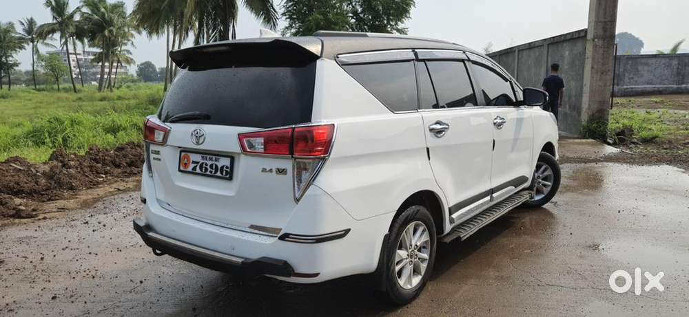 Toyota Innova Crysta 2017 Car