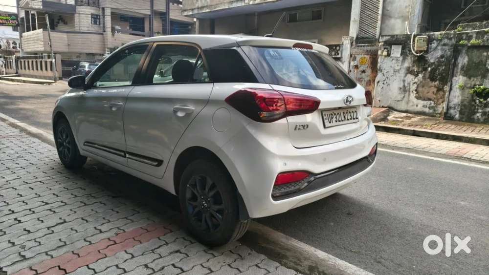 Hyundai I20 Sportz 1.2 Ivt, 2020, Petrol