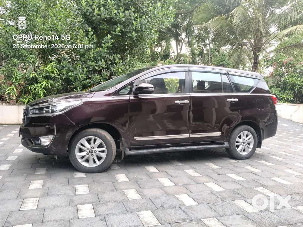 Toyota Innova Crysta V 92000wsr