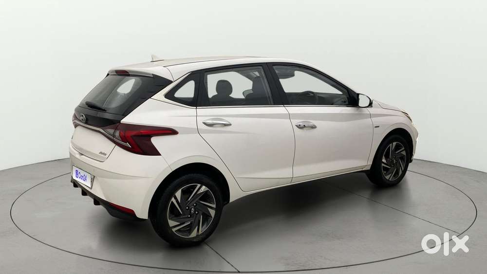 Hyundai New I20 1.2 Asta (o) Ivt, 2023, Petrol