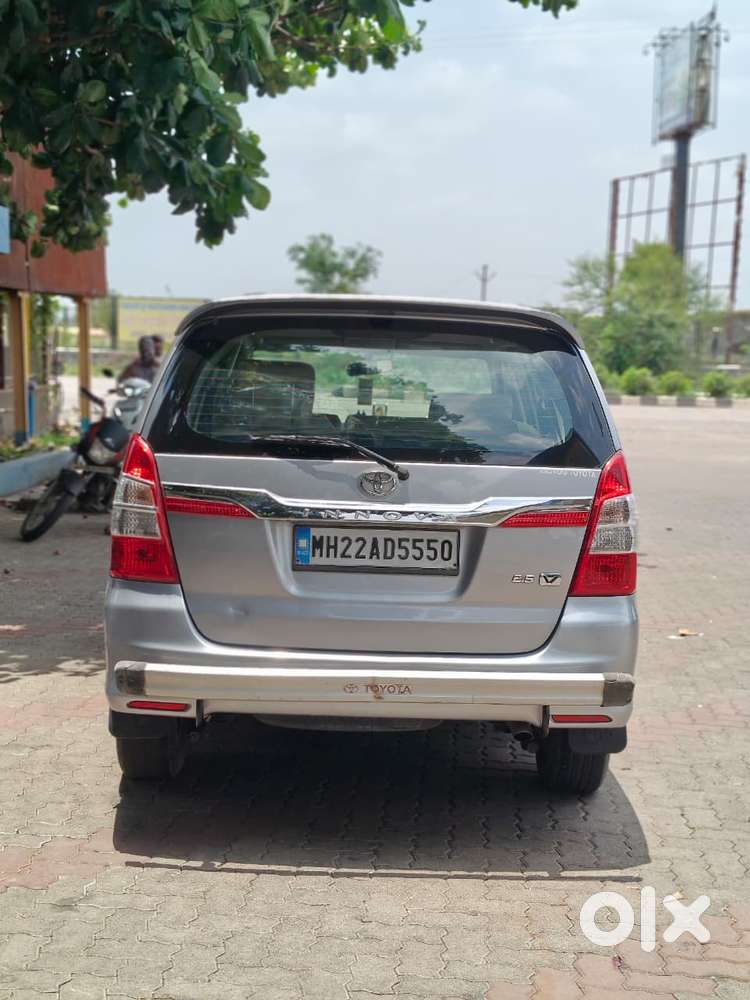Toyota Innova 2.5 Vx 8 Str Bs-iii, 2015, Diesel