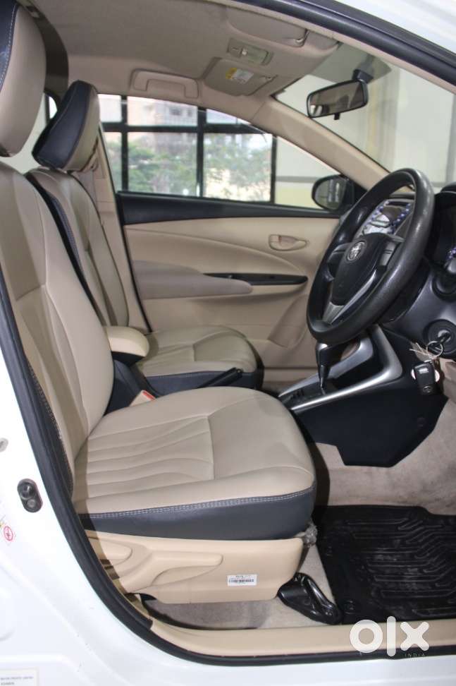 Toyota Yaris J Cvt, 2018, Petrol