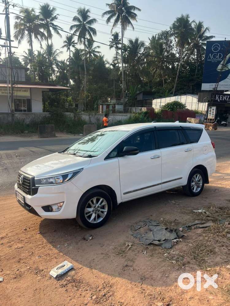 Toyota Innova Crysta 2017 Diesel Well Maintained