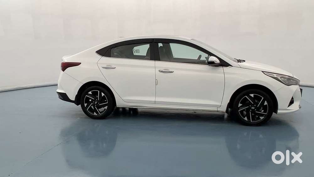 Hyundai Verna 1.5 Sx (o) Vtvt Ivt, 2022, Petrol