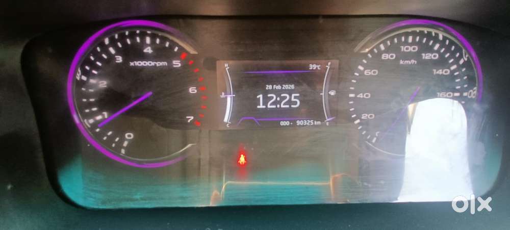 Mahindra Marazzo M8, 2018, Diesel