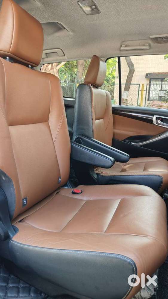 Toyota Innova Crysta 2.8z Automatic, 2016, Diesel