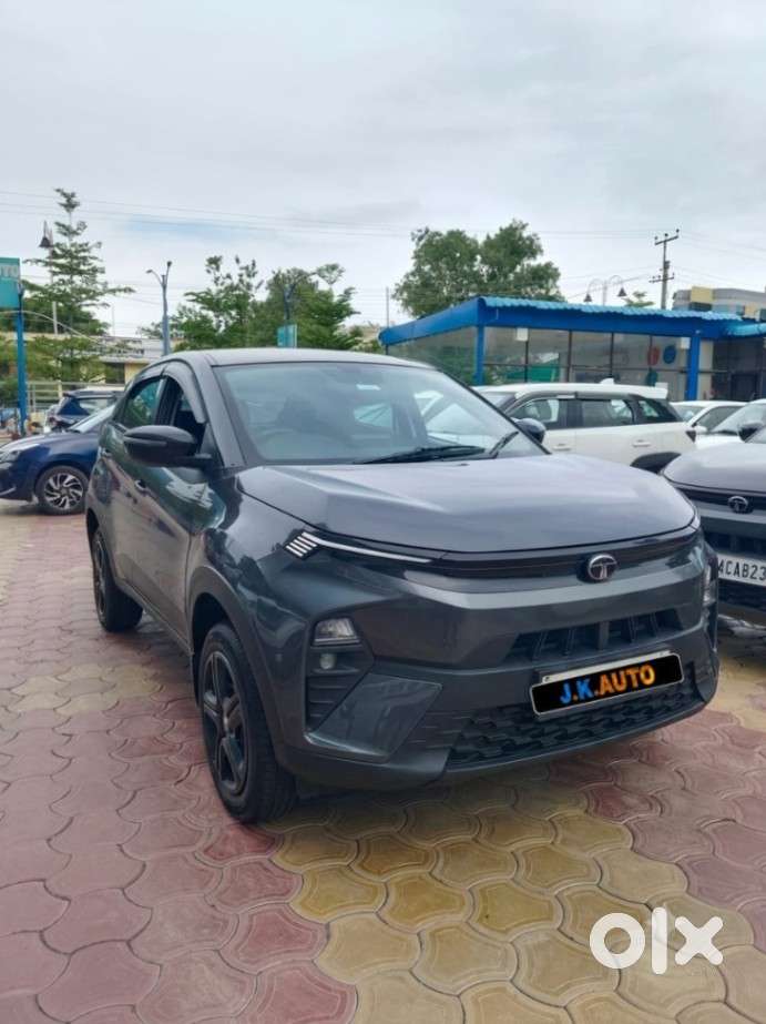 Tata Nexon Smart Plus1.2 Revotron Petrol 5 Mt, 2024, Petrol
