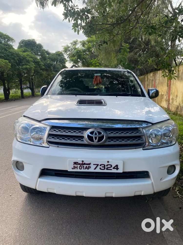 Toyota Fortuner 2012 Suv