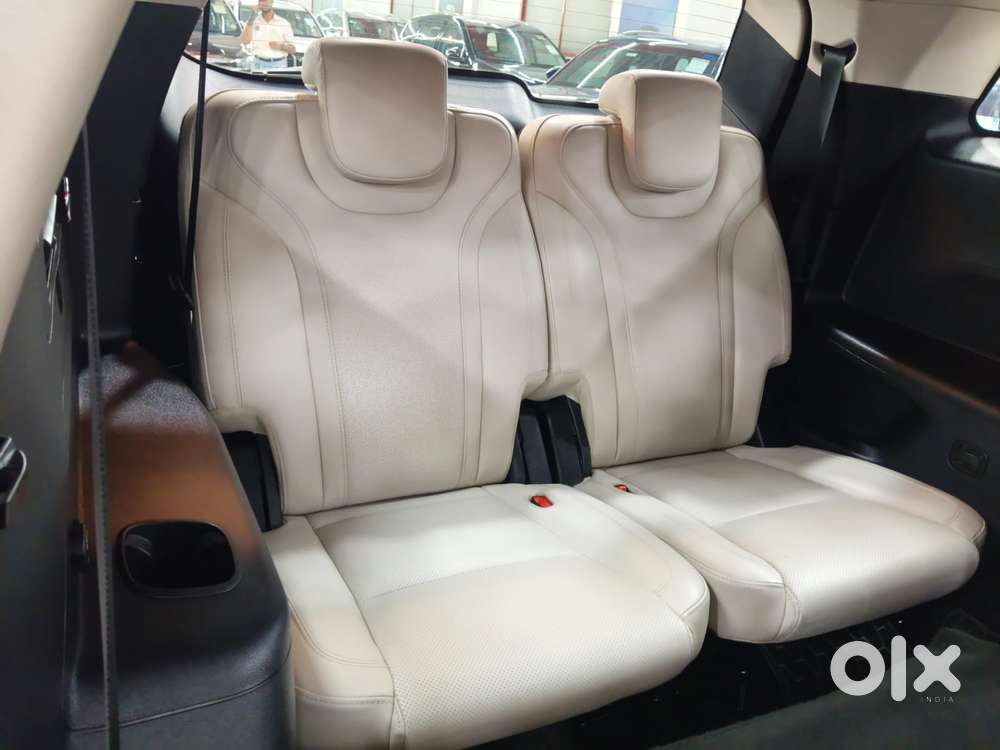Mahindra Xuv700 2.0 Ax 7 Petrol At Luxury Pack Str, 2023, Petrol