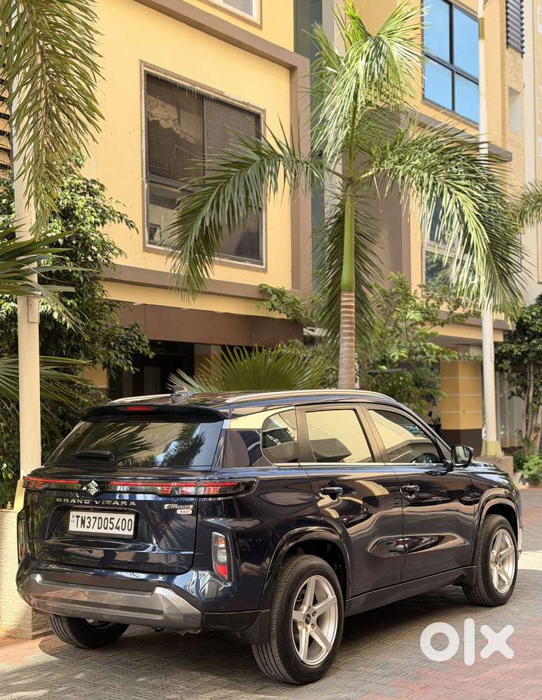 Maruti Suzuki Grand Vitara 1.5 Alpha Plus Intelligent Hybrid Ecvt, 2..