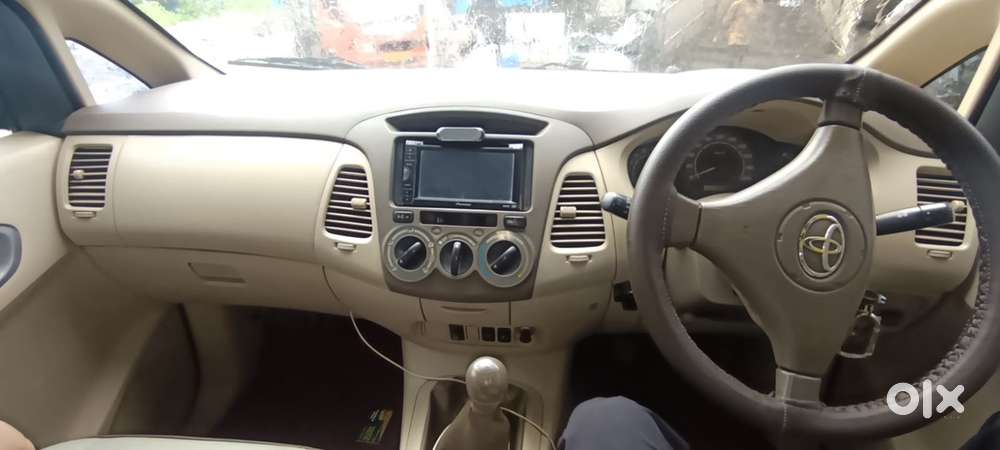 Toyota Innova 2006 Petrol Cng Good Condition All Papers Valid