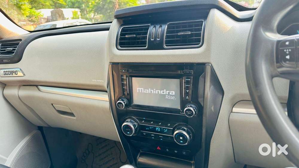 Mahindra Scorpio S10, 2015, Diesel