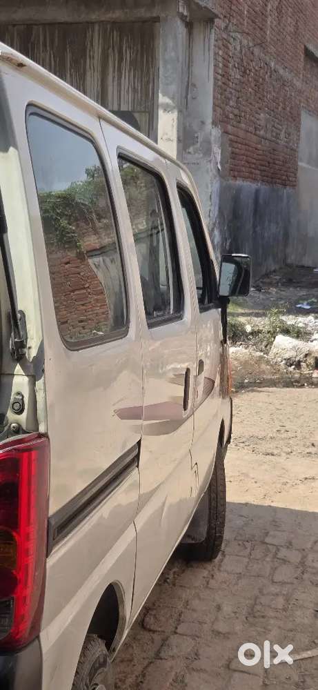 Maruti Suzuki Eeco 2015 Petrol 73000 Km Driven With Lpg Fit