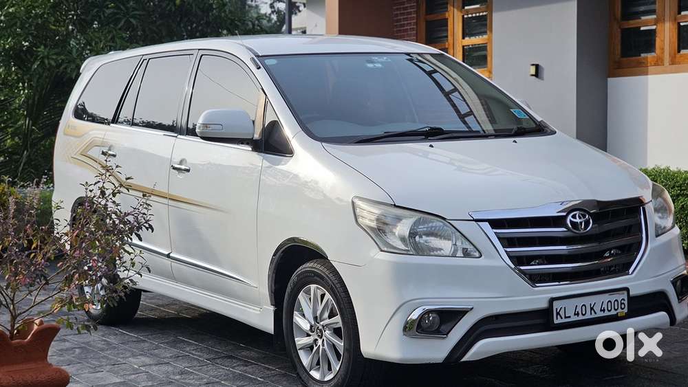 Toyota Innova 2.5 Z 2014