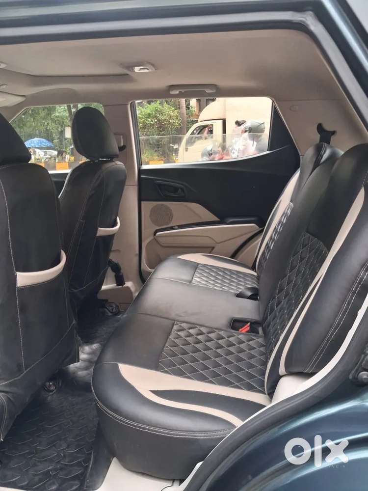 Mahindra Xuv300 1.2 W6 Amt Petrol, 2022, Petrol