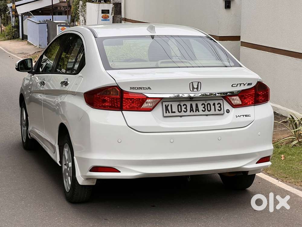 Honda City 1.5 V 4th Gen I-vtec Mt, 2016, Petrol