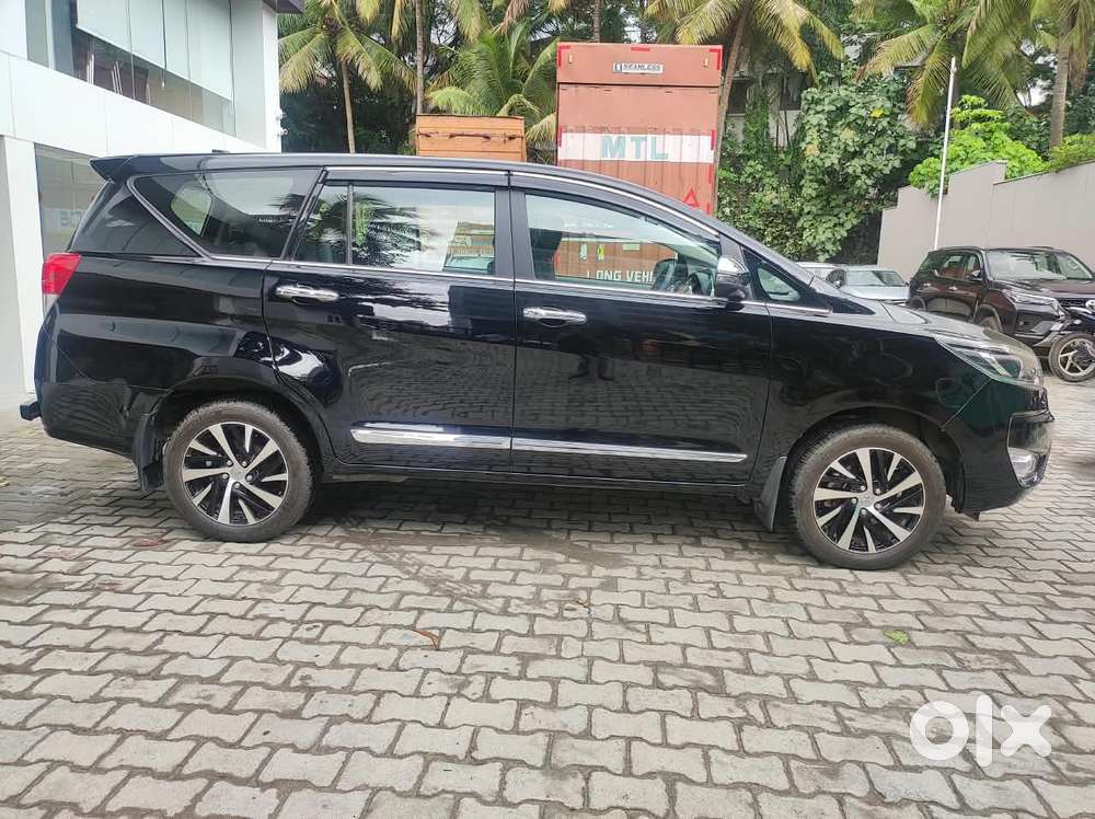Toyota Innova Crysta 2.4 Z 7 Str, 2025, Diesel