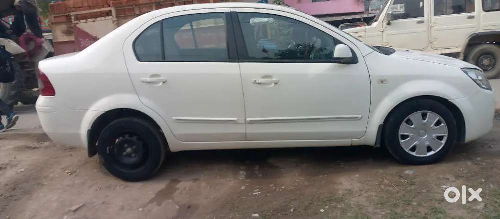 Gadi Good Condition Charon Tyre Mein