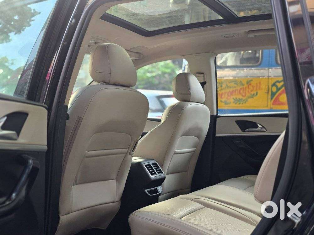 Mahindra Xuv700 2.2 Ax 7 Diesel At Luxury Pack Str, 2024, Diesel