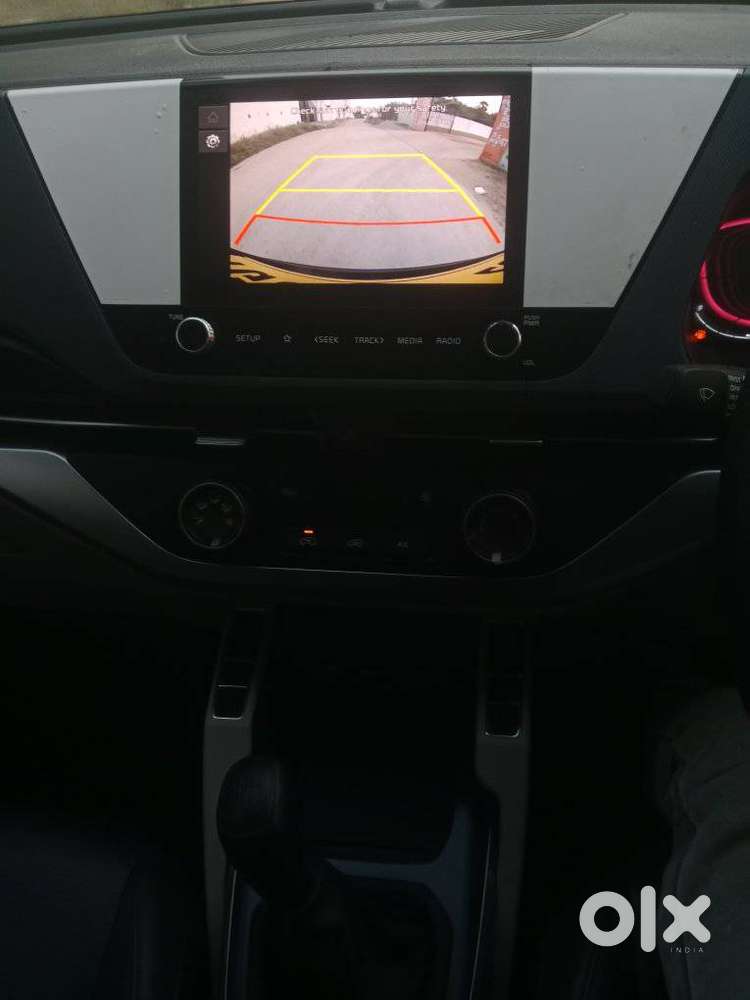 Kia Carens 1.5 Premium 7 Str, 2025, Petrol