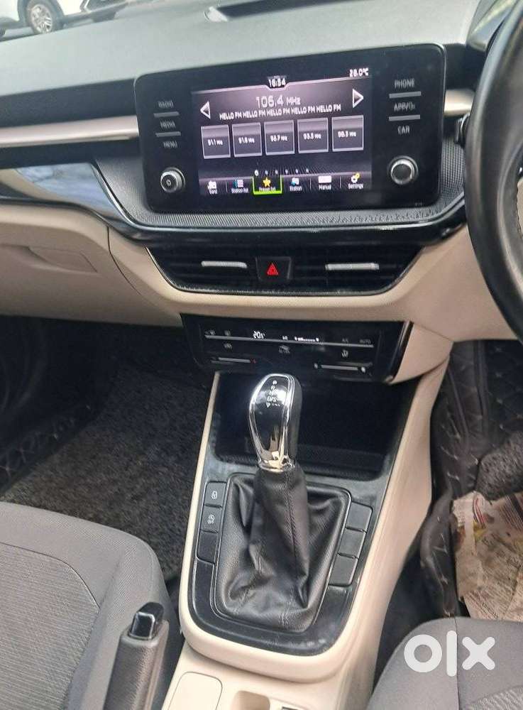 Skoda Slavia 1.0 Ambition Tsi At, 2023, Petrol