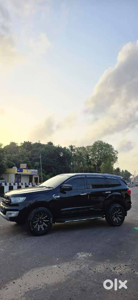 Ford Endeavour 3.2 Titanium At 4x4, 2017, Diesel