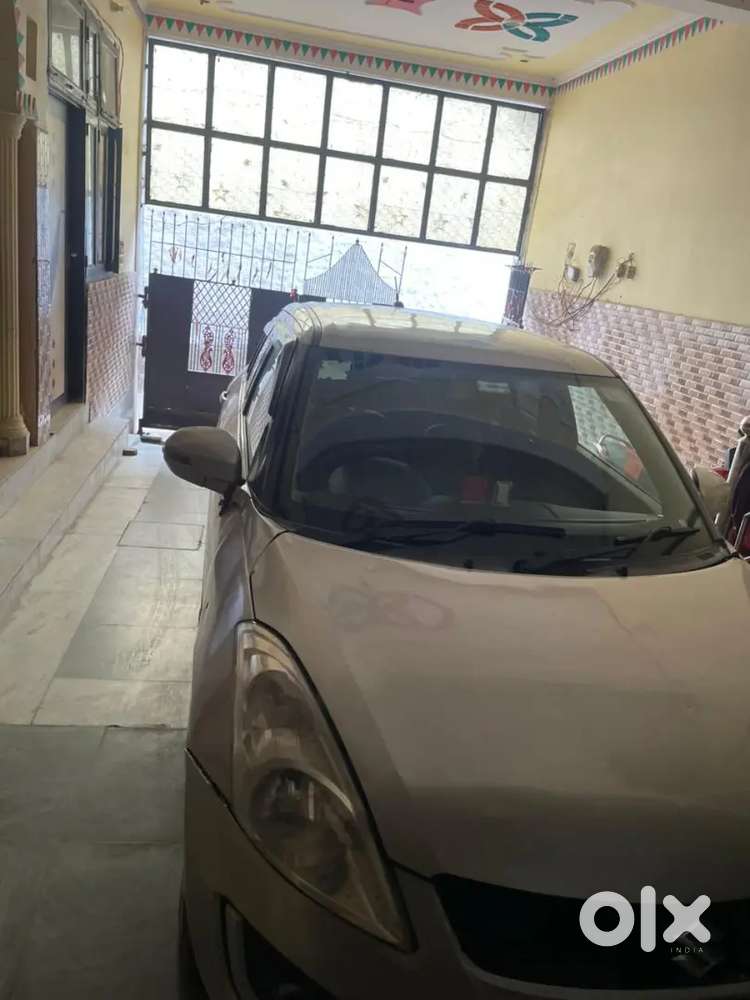 Maruti Suzuki Dzire 2017 Cng & Petrol 125000 Km Driven
