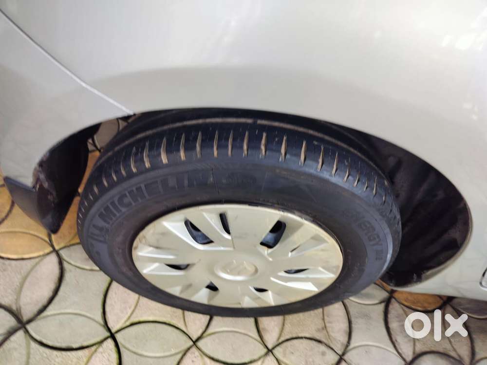 Maruti Suzuki Swift Vxi 1.2 Abs Bs-iv, 2013, Petrol