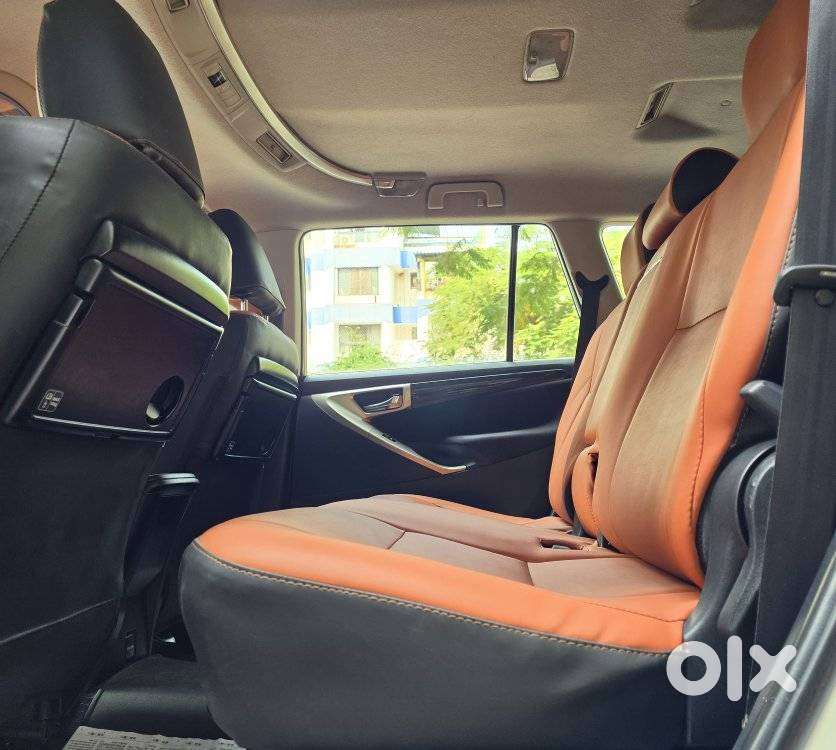 Toyota Innova Crysta 2.4 Vx Mt 8s, 2017, Diesel
