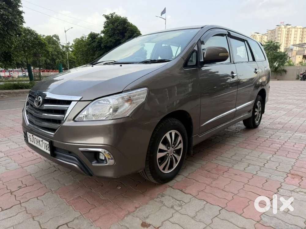 Toyota Innova 2.5 Zx 7 Str Bs-iv, 2015, Diesel