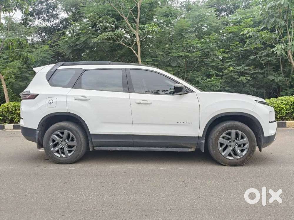 Tata Safari Pure Plus S, 2024, Diesel