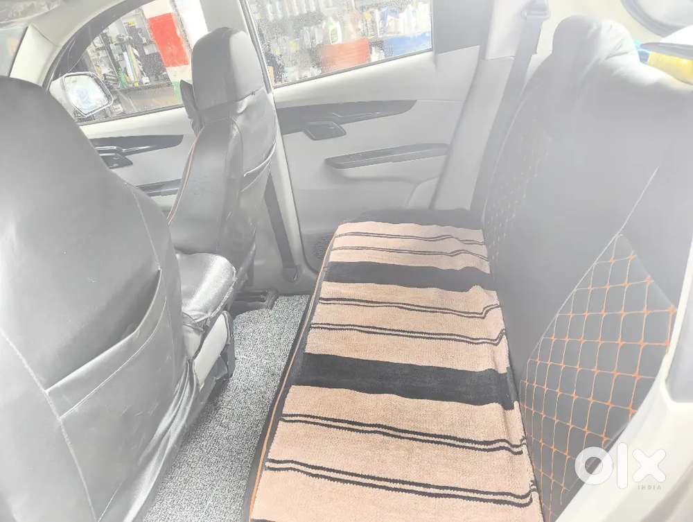 Mahindra Kuv 100 2016